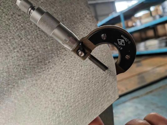 通常のスペンゲルアルツィンク鋼板 0.13mm-0.8mm アルツィンクコイル 20-30%の長さ